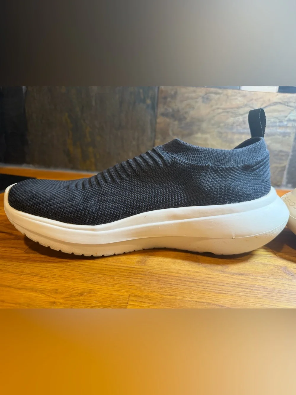 OOFOS OOmy Zen Black Recovery Shoe Slip-On - see measurements and read fully